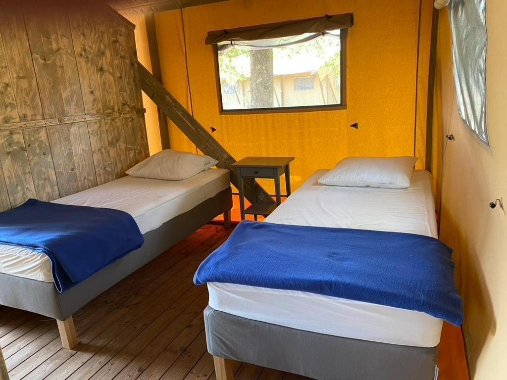 Camping La Kahute - Tente Lodge Au Coeur De La Foret Carcans Exterior foto
