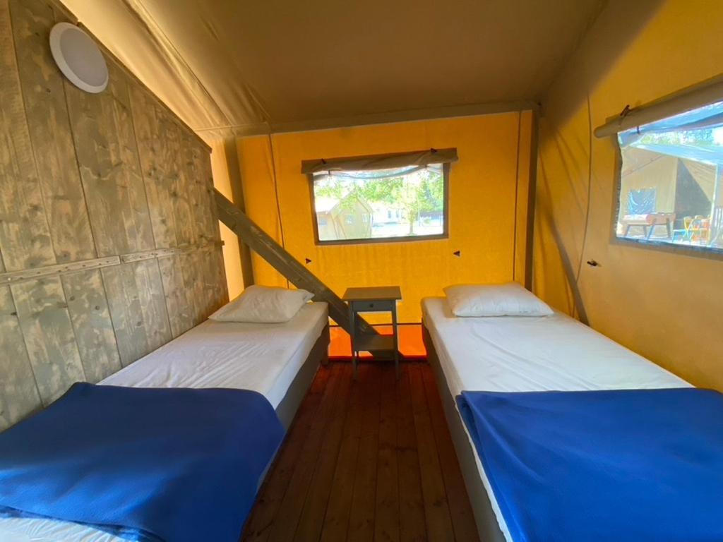 Camping La Kahute - Tente Lodge Au Coeur De La Foret Carcans Exterior foto