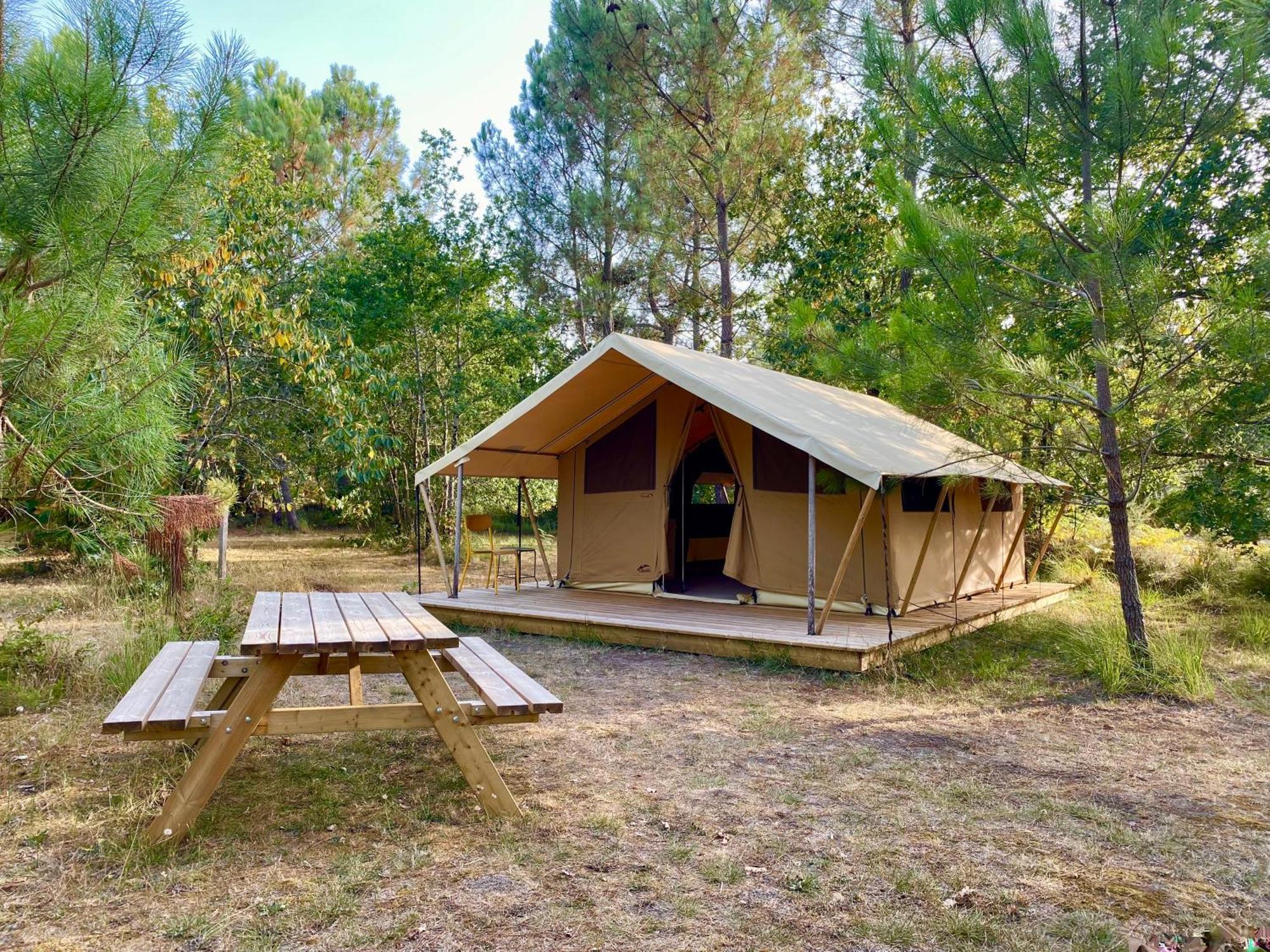 Camping La Kahute - Tente Lodge Au Coeur De La Foret Carcans Exterior foto